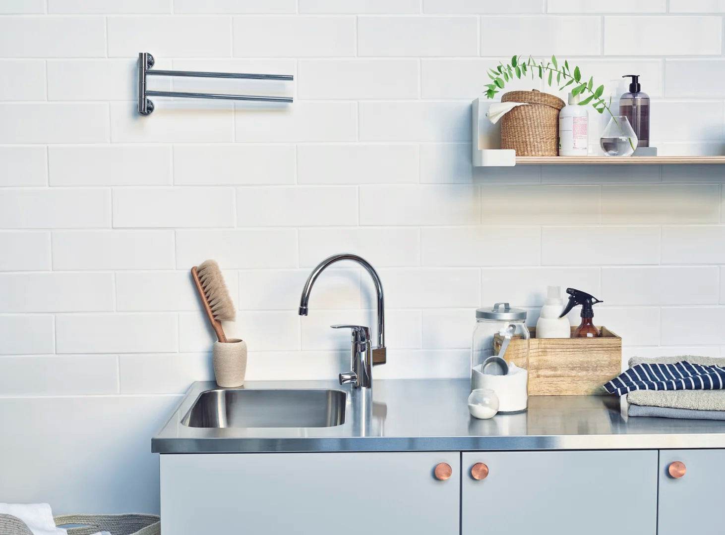 Kitchen faucet with dishwasher valve | 1039F | Chrome