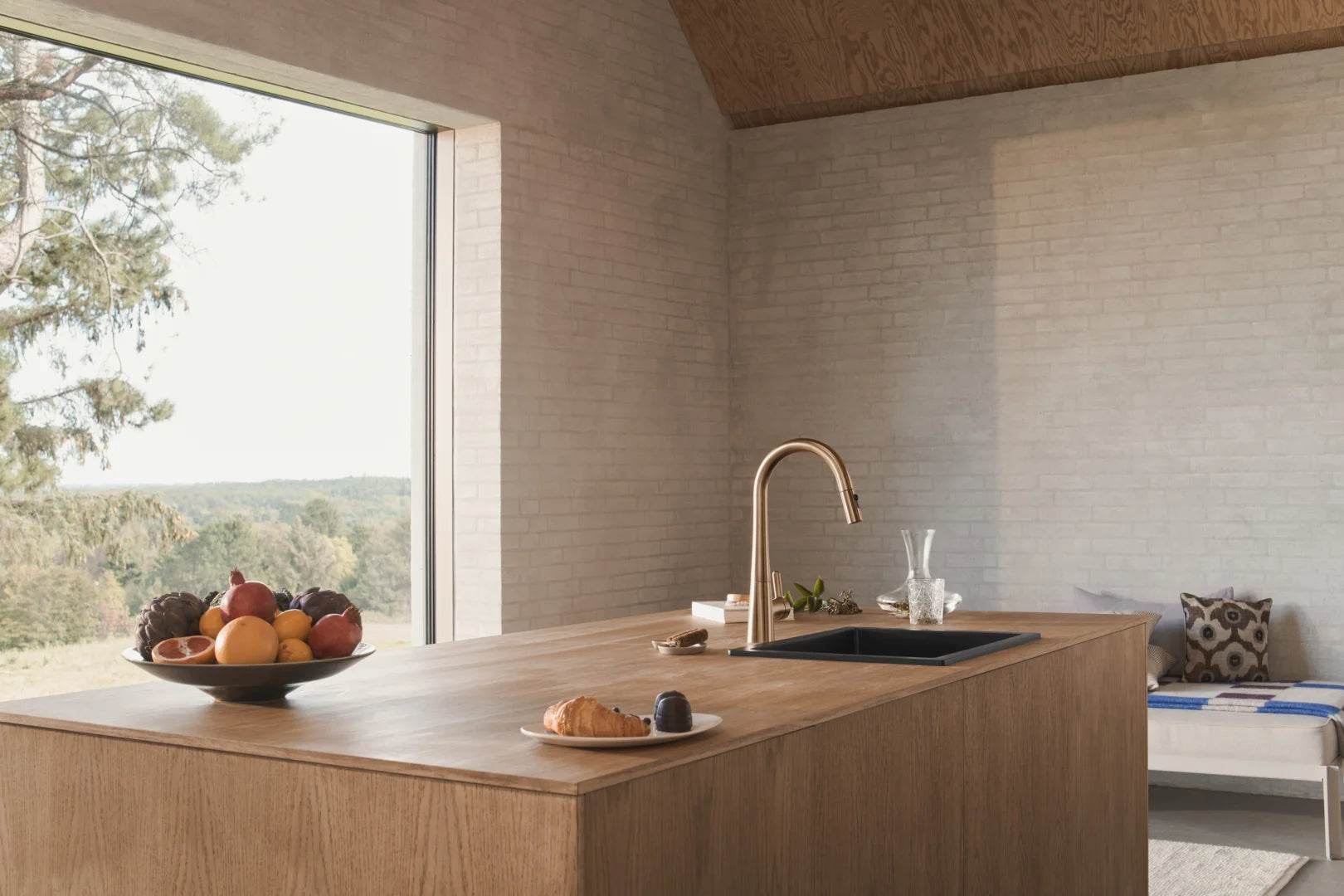 Kitchen faucet | 3032F-81 | Brushed bronze